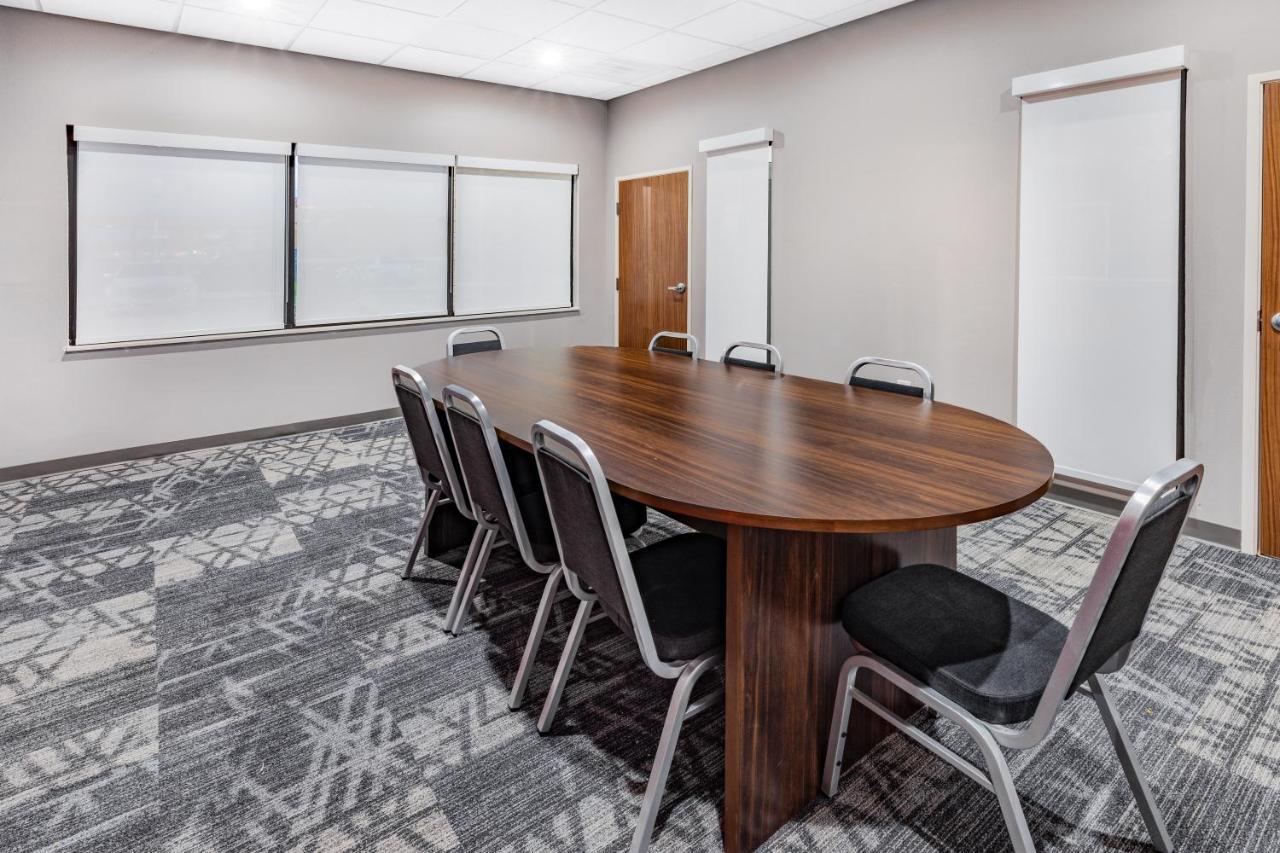 Hawthorn Extended Stay By Wyndham Oklahoma City Airport Εξωτερικό φωτογραφία